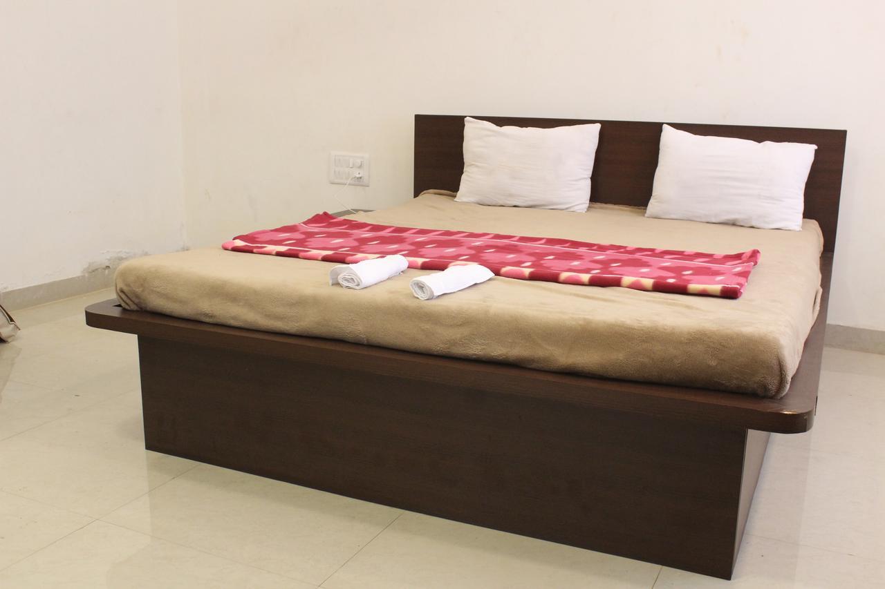 Malhar Bungalow พันช์กานี ภายนอก รูปภาพ