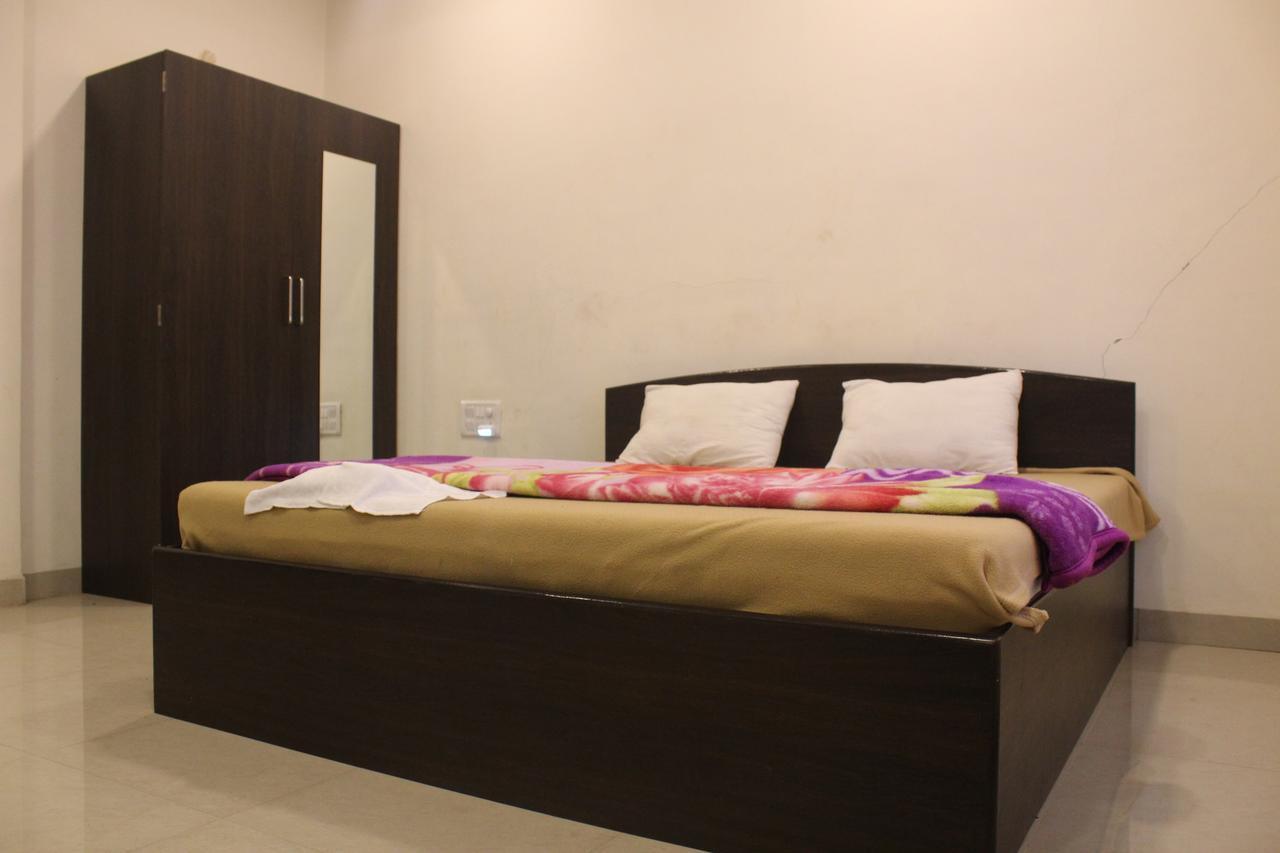 Malhar Bungalow พันช์กานี ภายนอก รูปภาพ