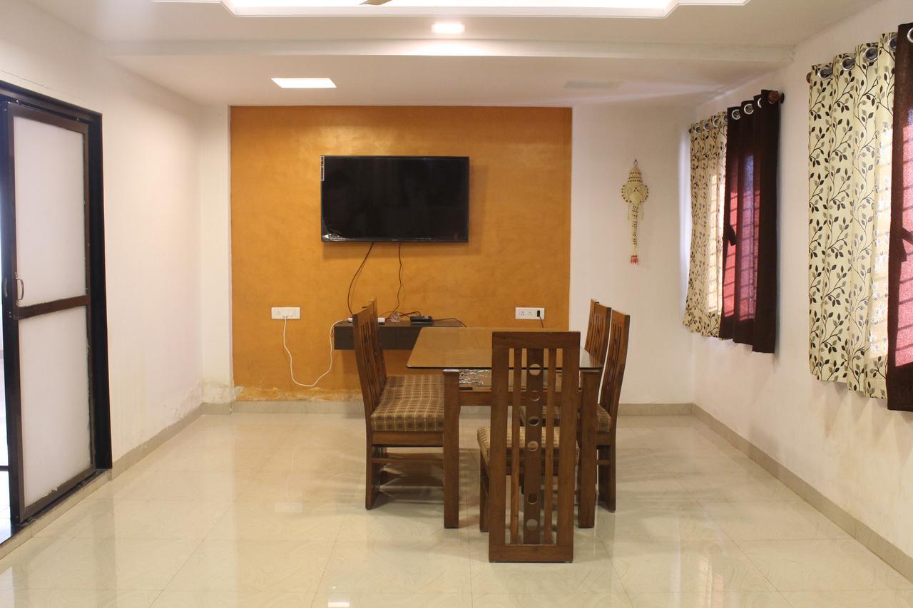Malhar Bungalow พันช์กานี ภายนอก รูปภาพ