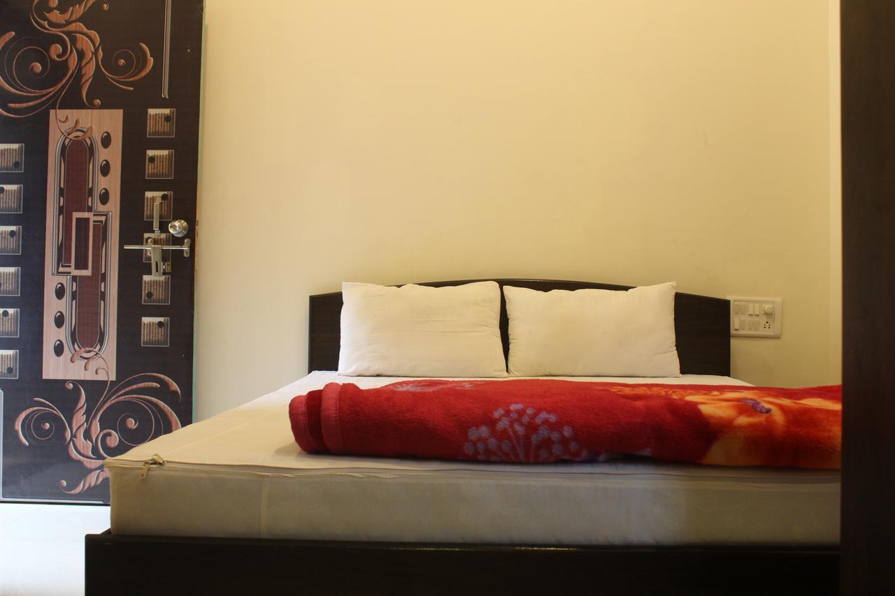 Malhar Bungalow พันช์กานี ภายนอก รูปภาพ