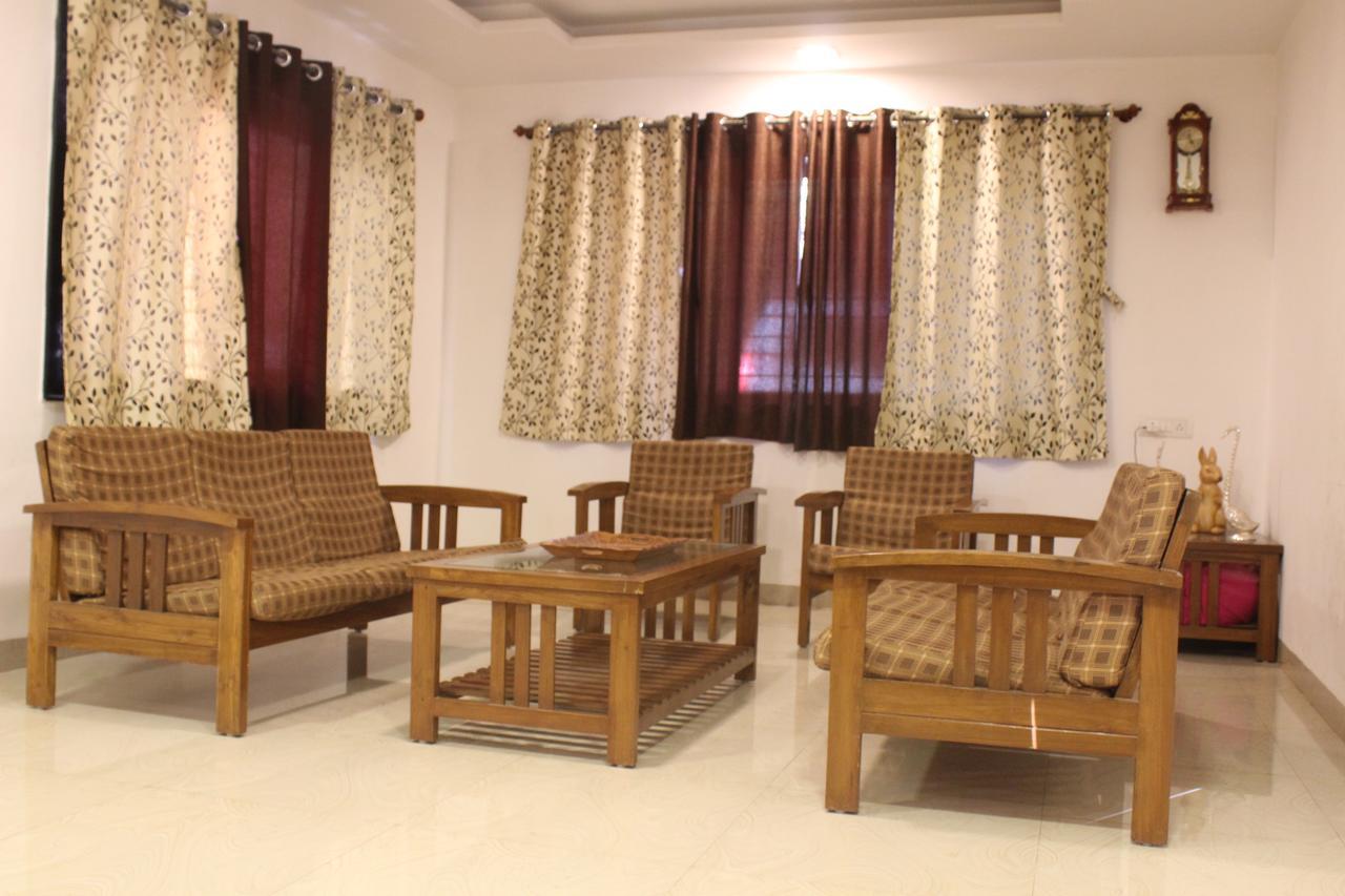 Malhar Bungalow พันช์กานี ภายนอก รูปภาพ